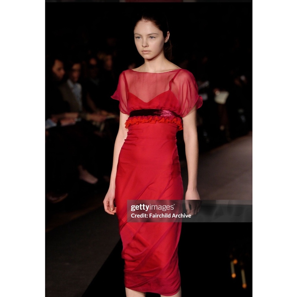 Elegant Pink and Red Giambatista Valli FW 2005 Runway Dress